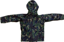 Kvalitní nepromokavá bunda woodland maskování mírně použitá vel. M