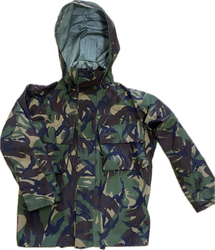 Kvalitní nepromokavá bunda woodland maskování mírně použitá vel. M