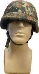 Lehká cvičná helma s flecktarn maskováním - vhodné na airsoft použitá