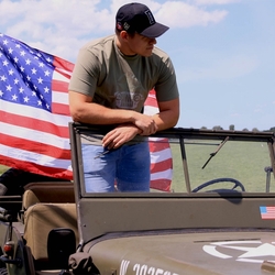 Triko maska JEEP WILLYS a spojenecká hvězda